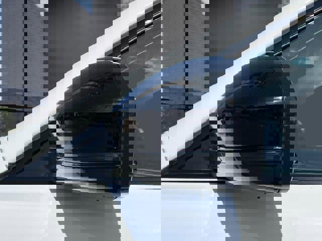 Used 2025 Jaguar F-PACE R-Dynamic S image 11