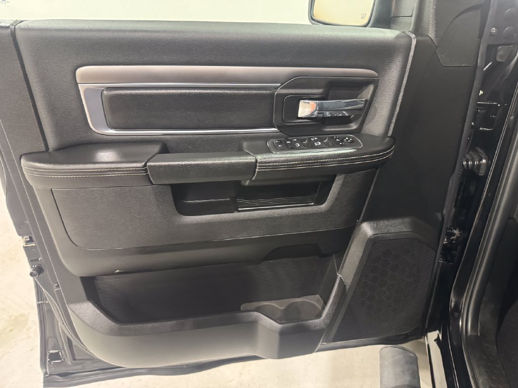 Used 2022 RAM 1500 Warlock AWD/4WD image 17