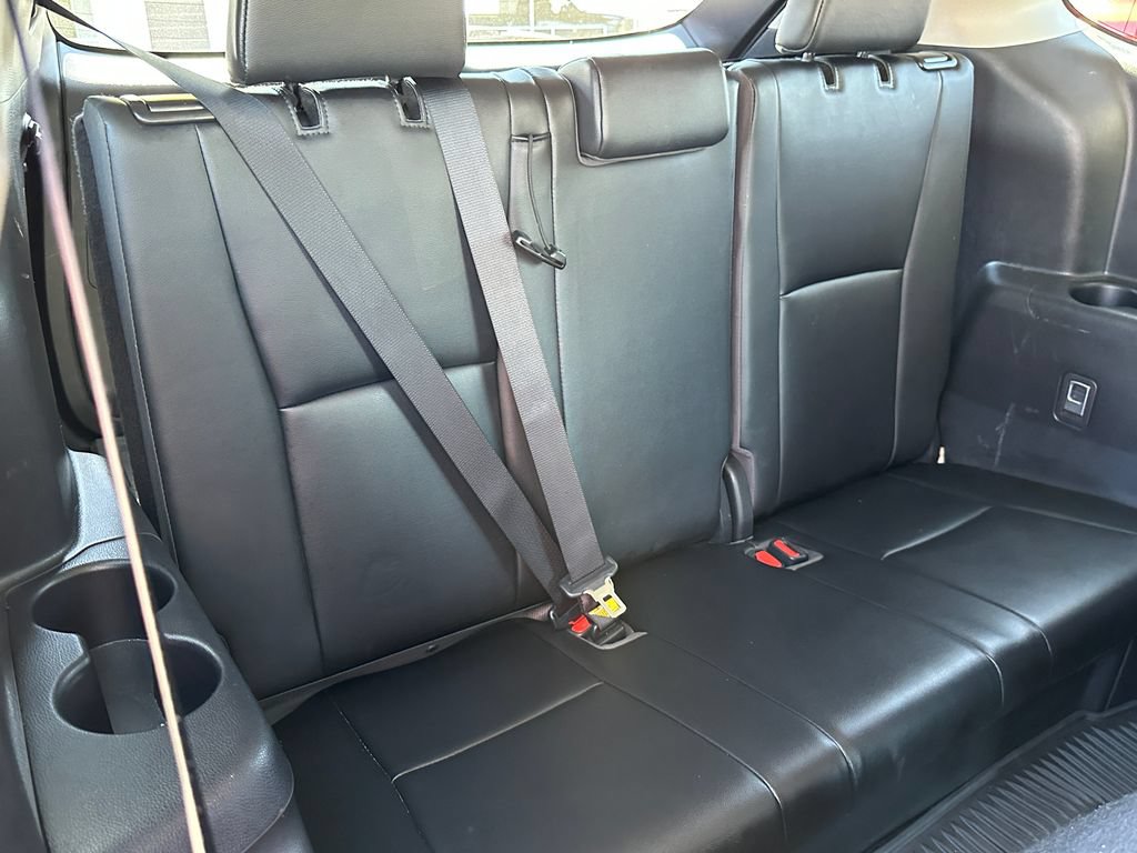 Used 2023 Toyota Highlander XLE FWD image 23