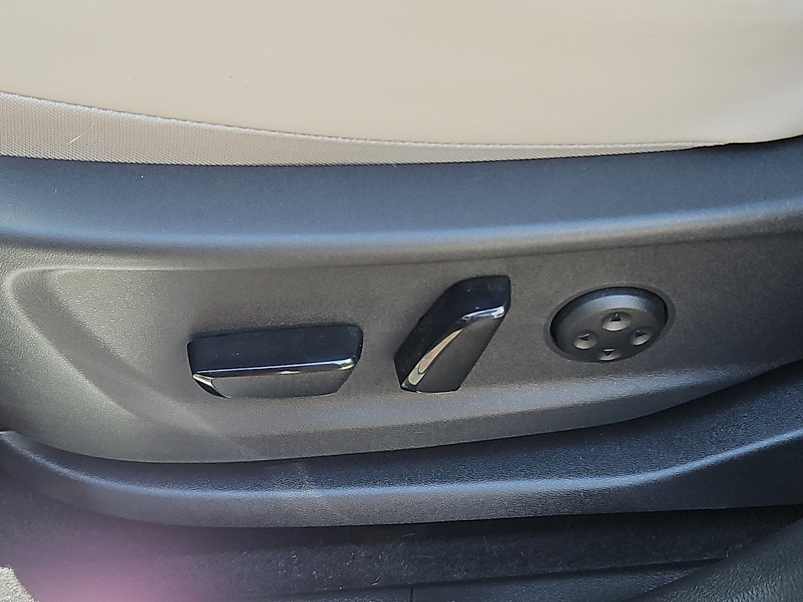 Certified 2024 Nissan Ariya AWD image 24