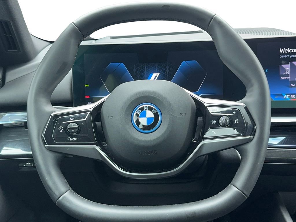 Used 2024 BMW i5 eDrive40i image 18