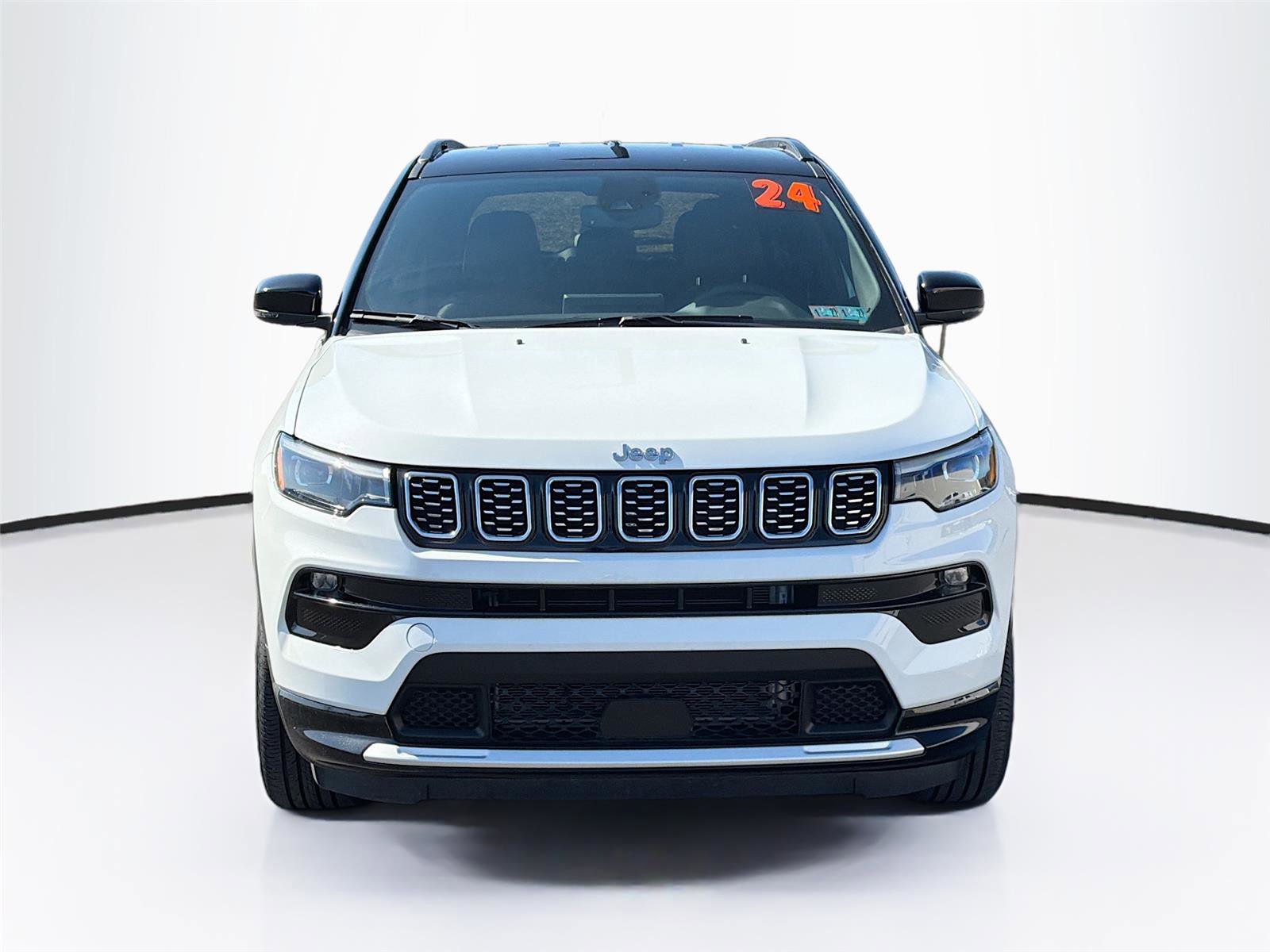 Used 2024 Jeep Compass Limited w/ Elite Group image 2