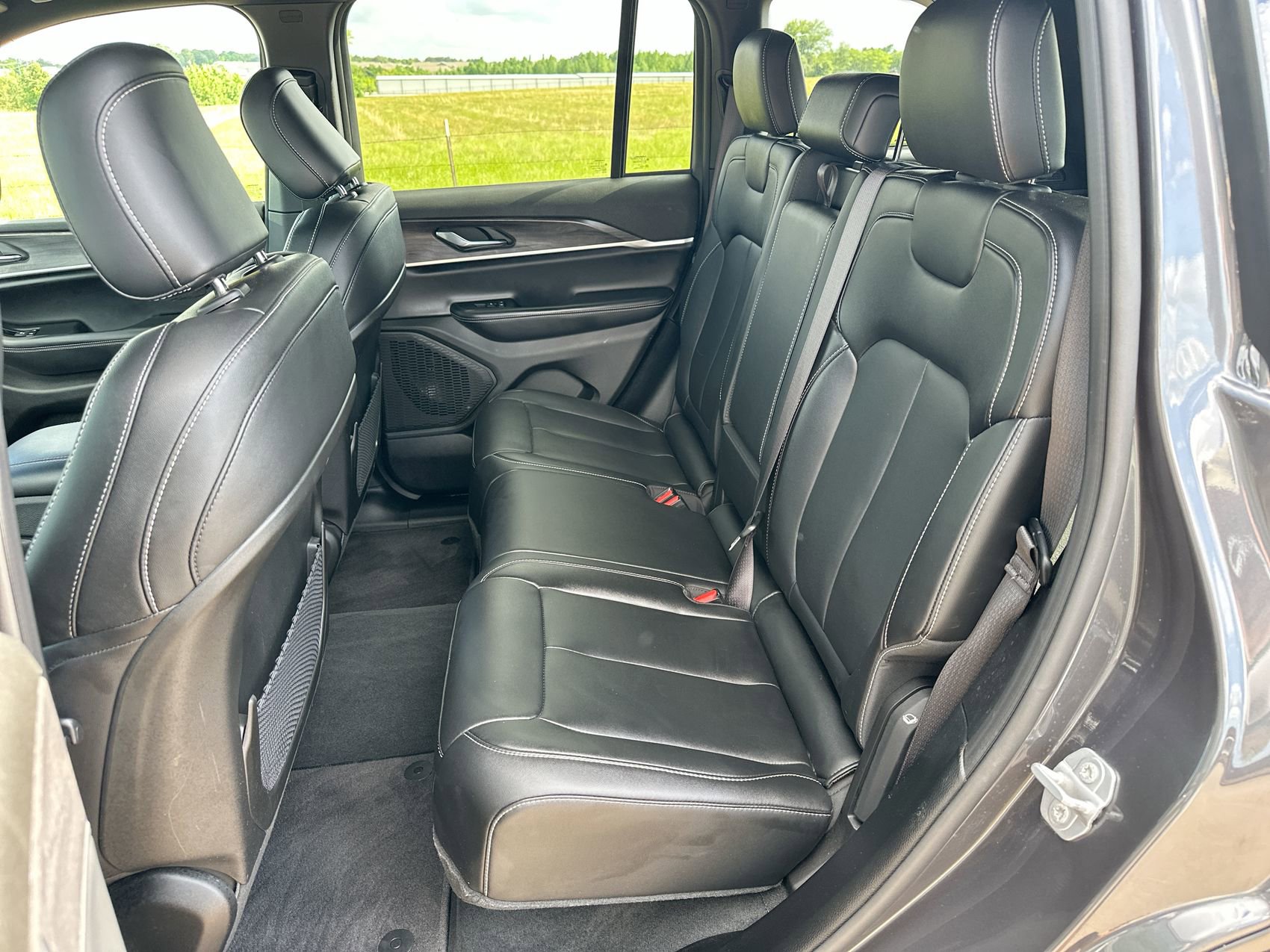 Used 2025 Jeep Grand Cherokee Limited image 22