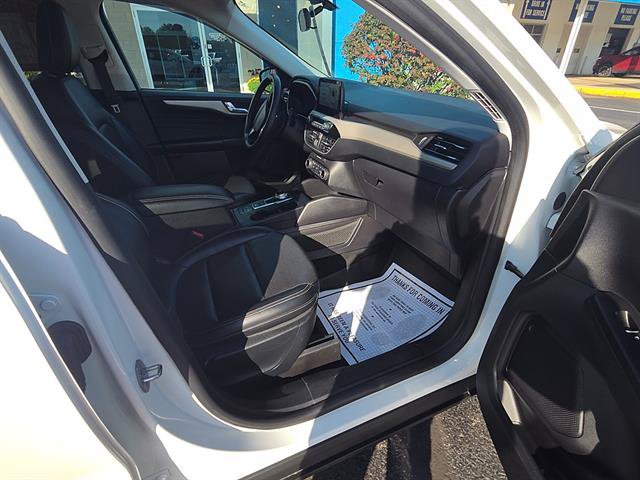 Used 2021 Ford Escape SEL w/ Technology Package AWD/4WD image 11