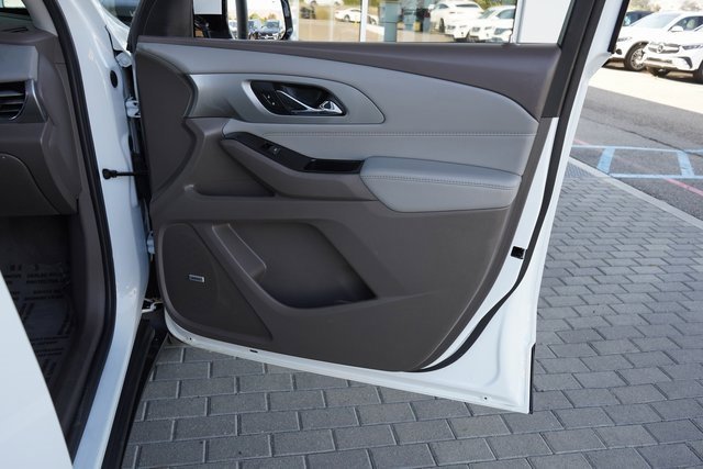 Used 2020 Chevrolet Traverse LT w/ LT Premium Package image 14