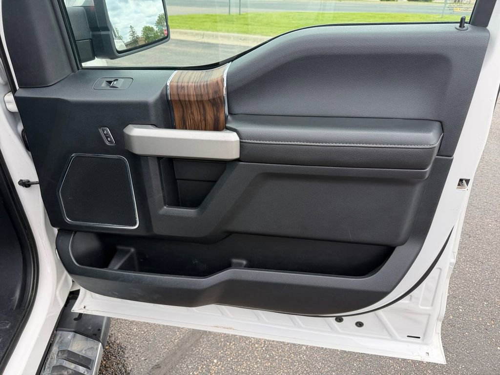 Used 2019 Ford F150 Lariat w/ Equipment Group 502A Luxury AWD/4WD image 16