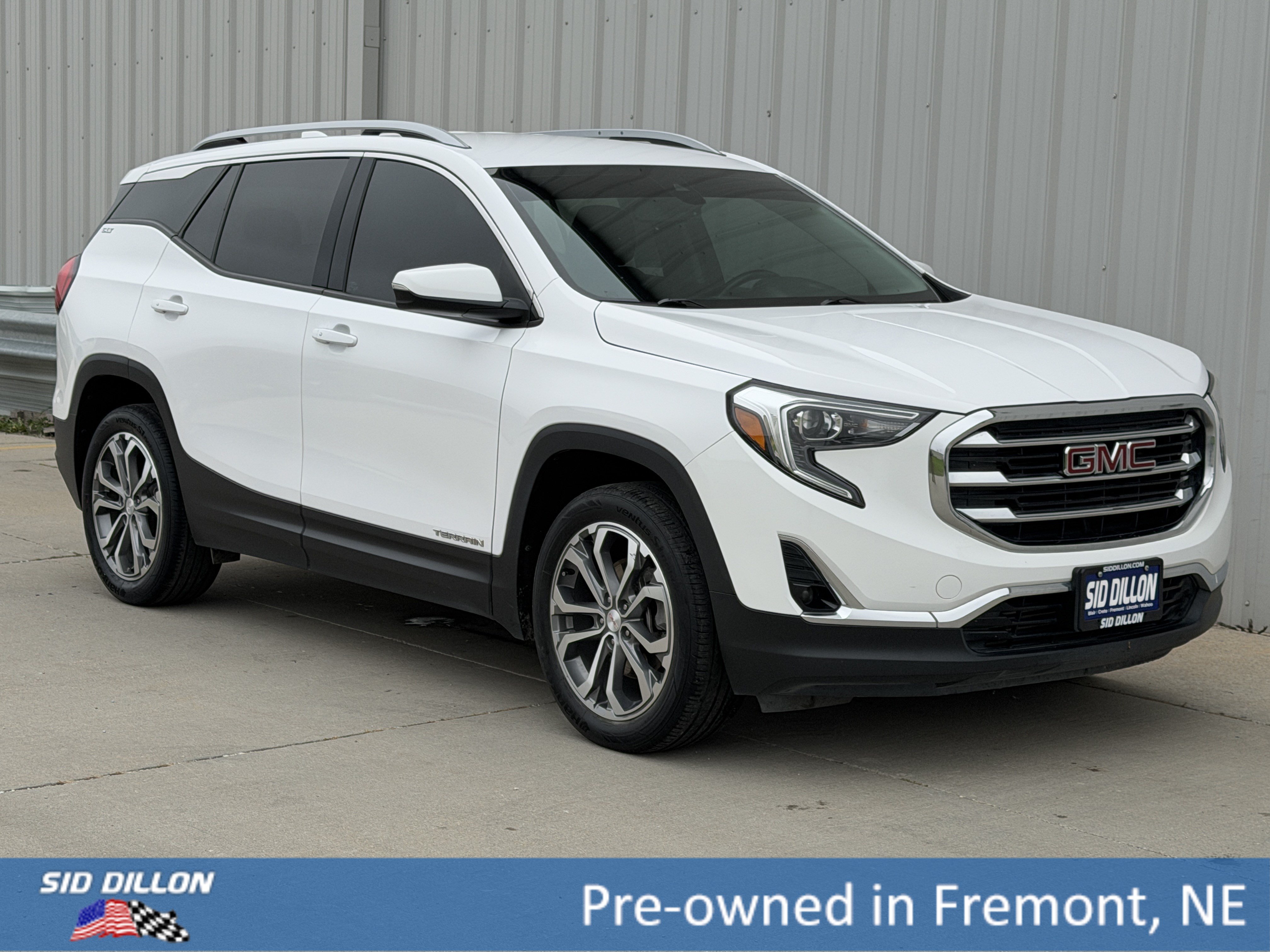 Used 2020 GMC Terrain SLT w/ Preferred Package AWD/4WD image 2