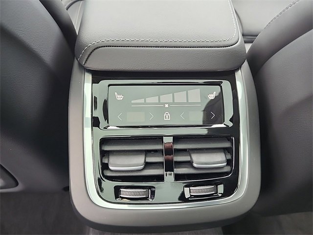 New 2025 Volvo V60 B5 Cross Country Ultra w/ Protection Package Premier image 21