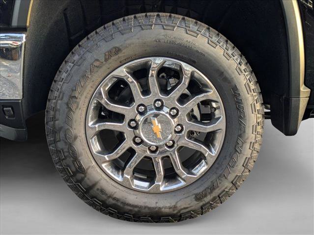 New 2026 Chevrolet Silverado 2500 LTZ w/ LTZ Convenience Package AWD/4WD image 9
