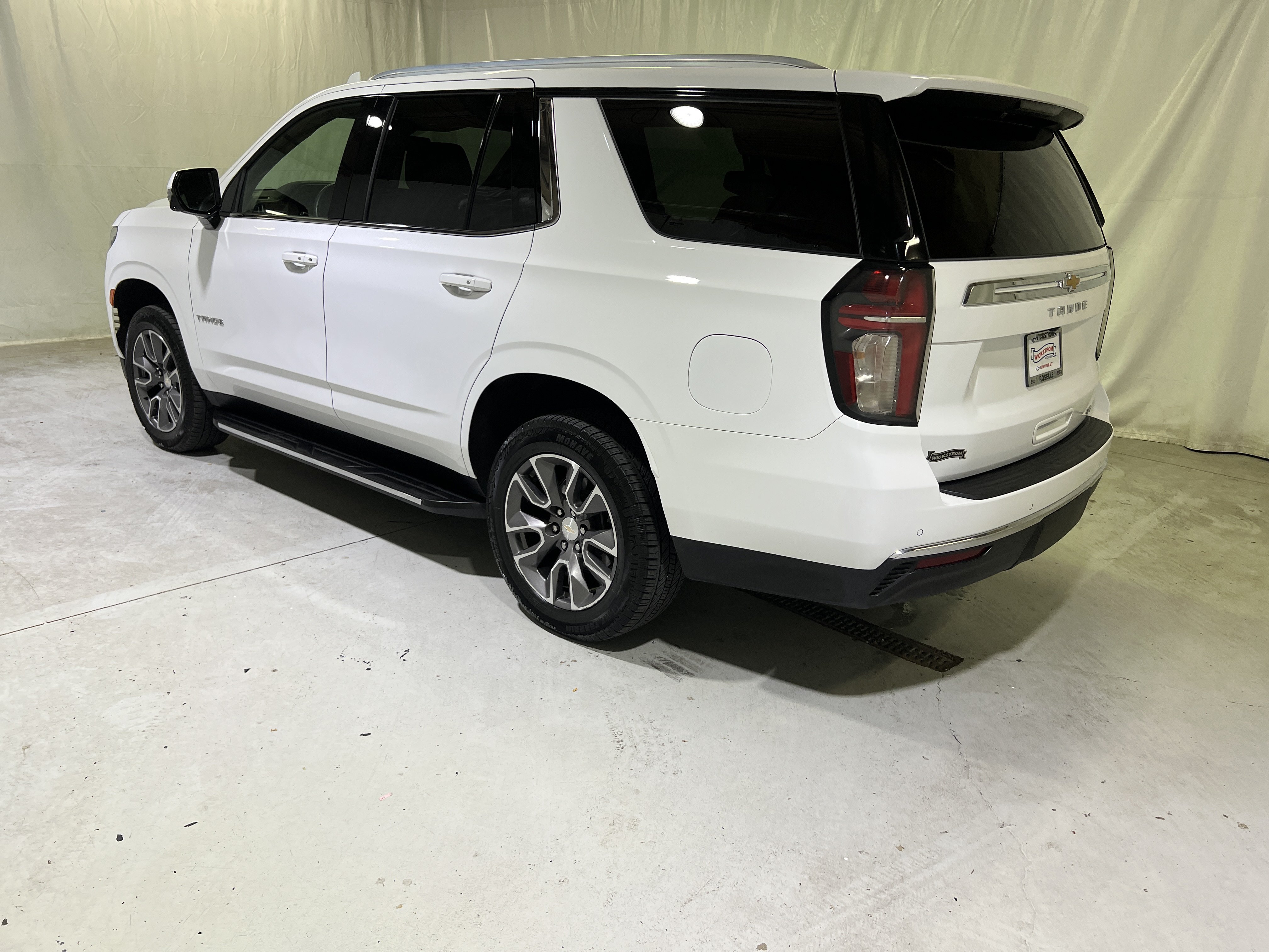 Certified 2022 Chevrolet Tahoe LT w/ LT Signature Plus Package AWD/4WD image 8
