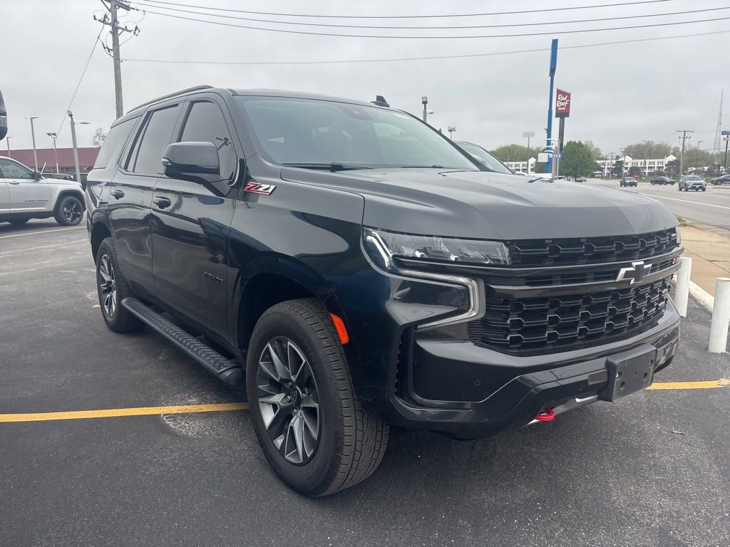 Used 2023 Chevrolet Tahoe Z71 w/ Luxury Package AWD/4WD image 3