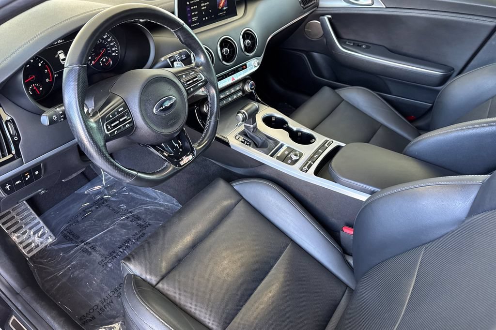 Used 2021 Kia Stinger GT1 RWD image 12