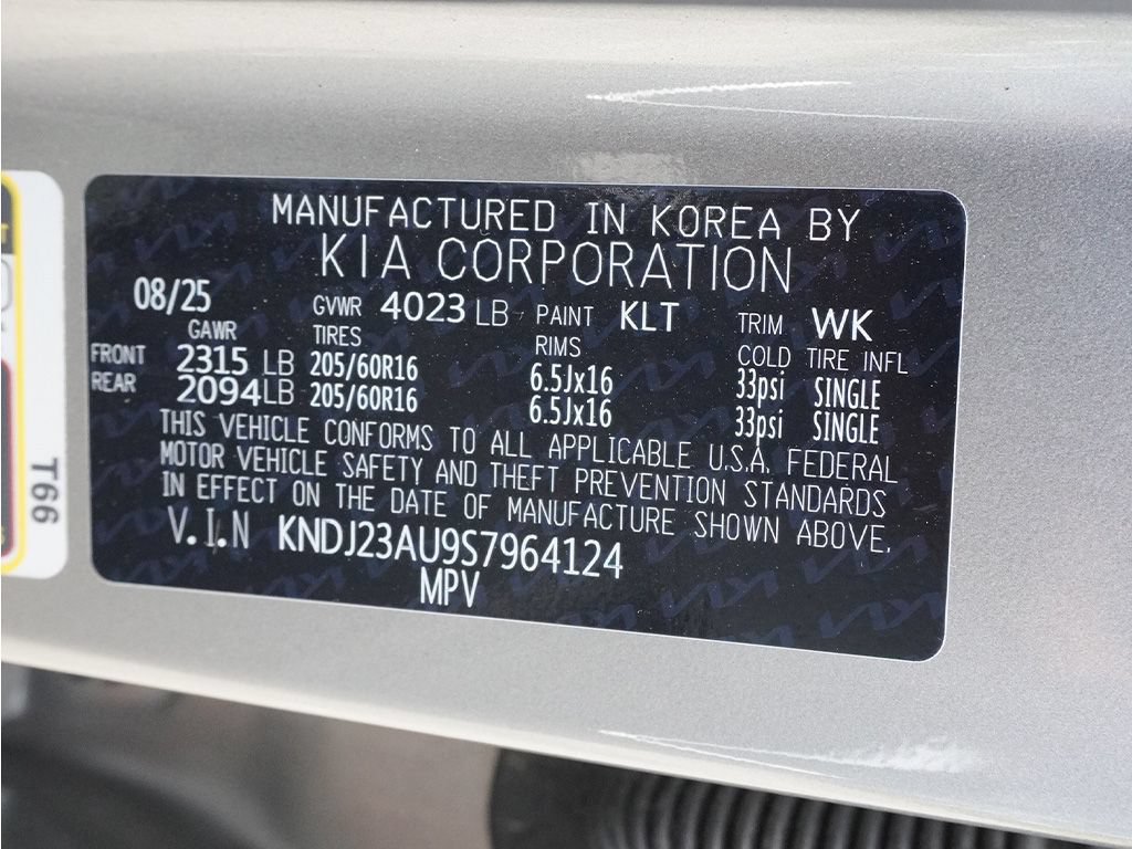 Used 2025 Kia Soul LX w/ LX Technology Package FWD image 44