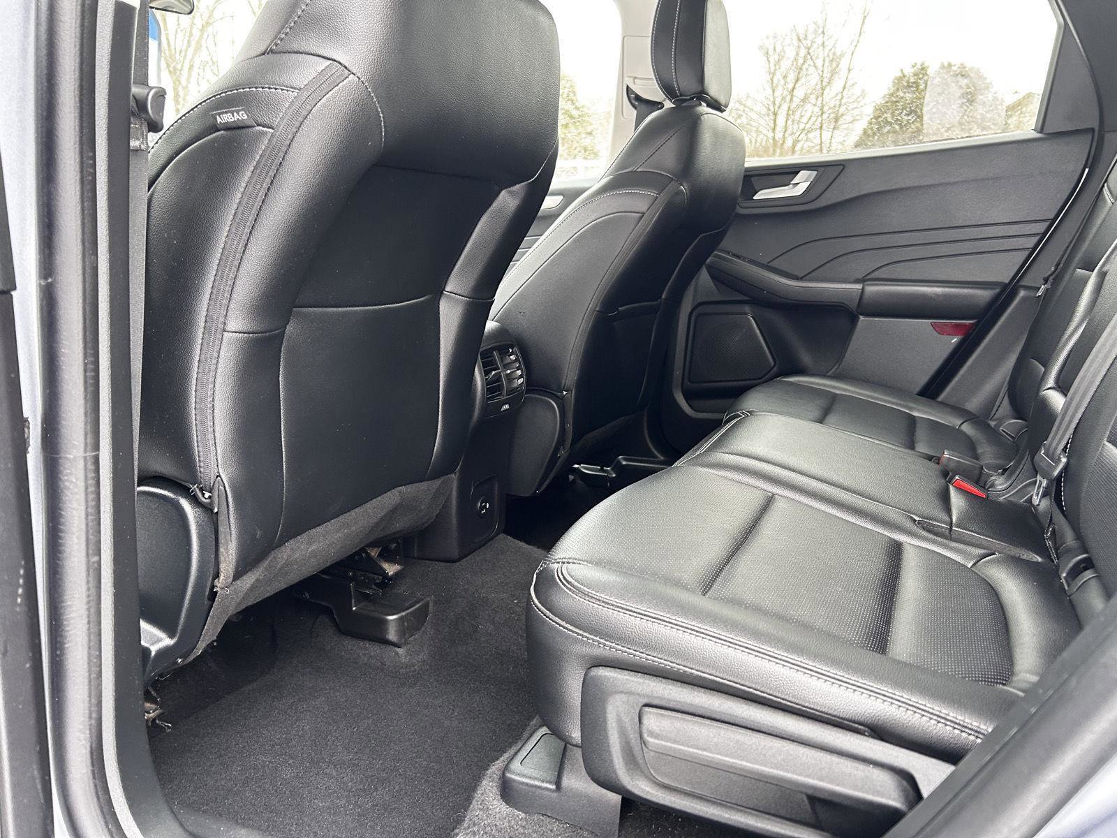 Used 2022 Ford Escape SEL w/ Technology Package image 12