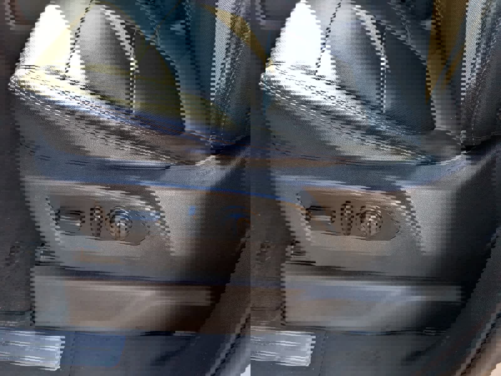 Used 2019 GMC Sierra 1500 SLT w/ SLT Premium Package image 18