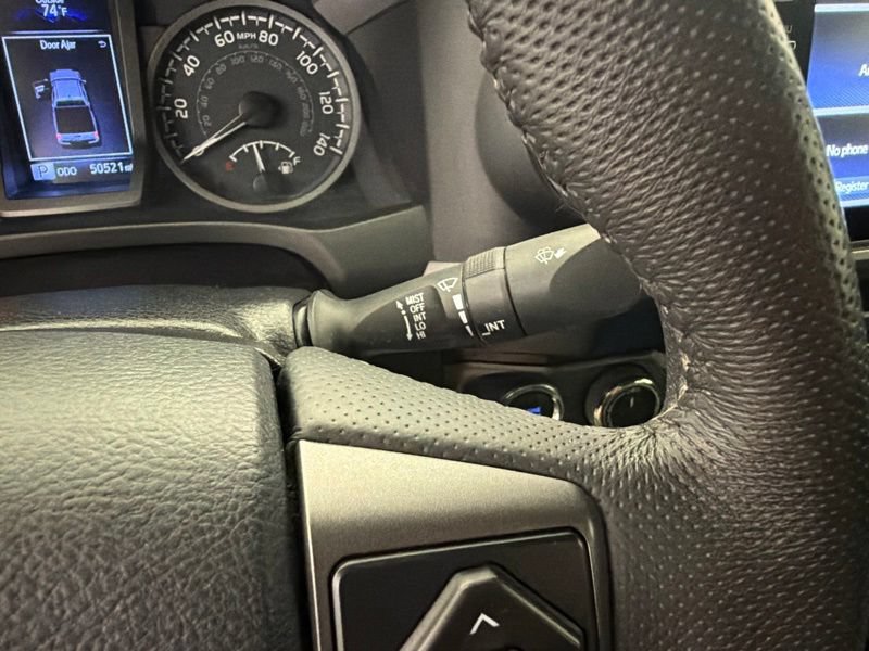 Used 2020 Toyota Tacoma TRD Off-Road AWD/4WD image 21