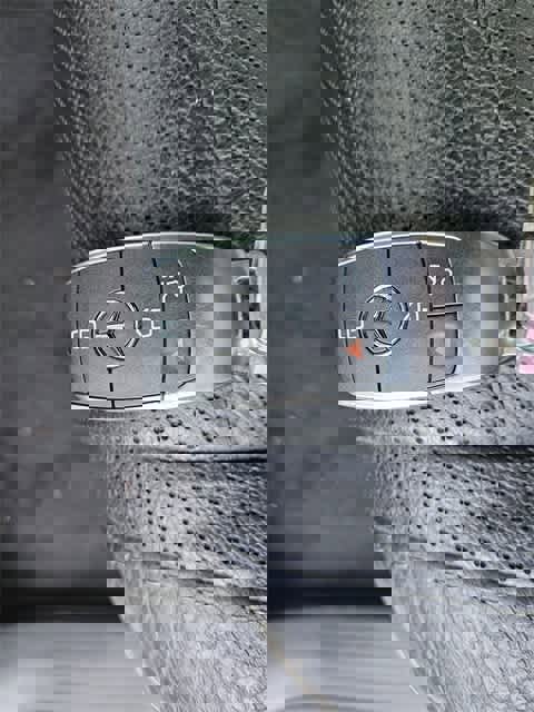 Used 2023 Mercedes-Benz GLS 580 4MATIC image 37