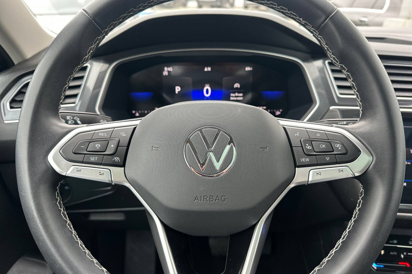 Used 2023 Volkswagen Tiguan SE FWD image 24