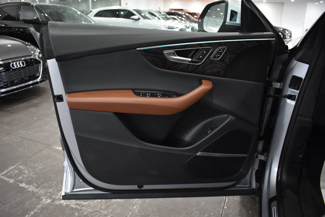 Used 2022 Audi Q8 Premium Plus image 34