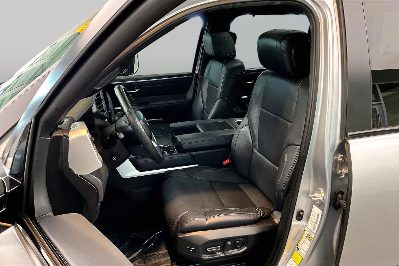 Used 2024 Toyota Tundra Platinum AWD/4WD image 8