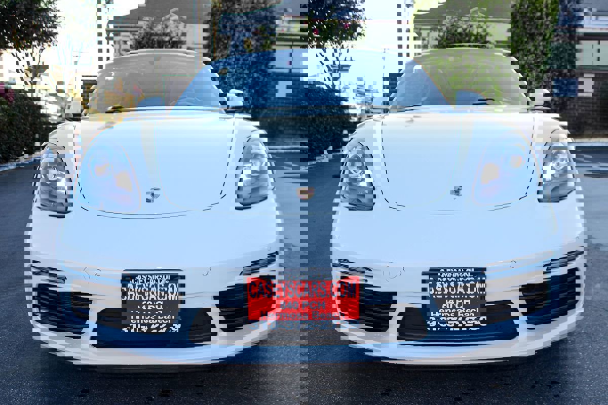 Used 2018 Porsche 718 Boxster RWD image 10