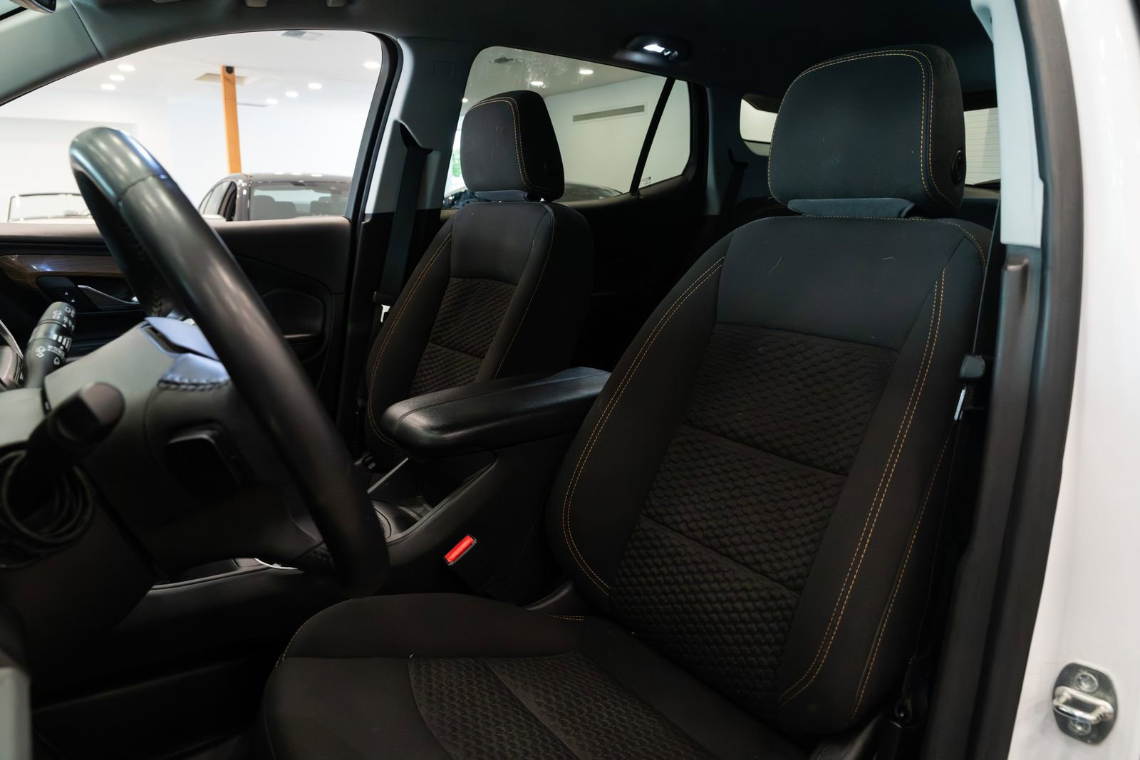 Used 2021 GMC Terrain SLE w/ Elevation Edition AWD/4WD image 6