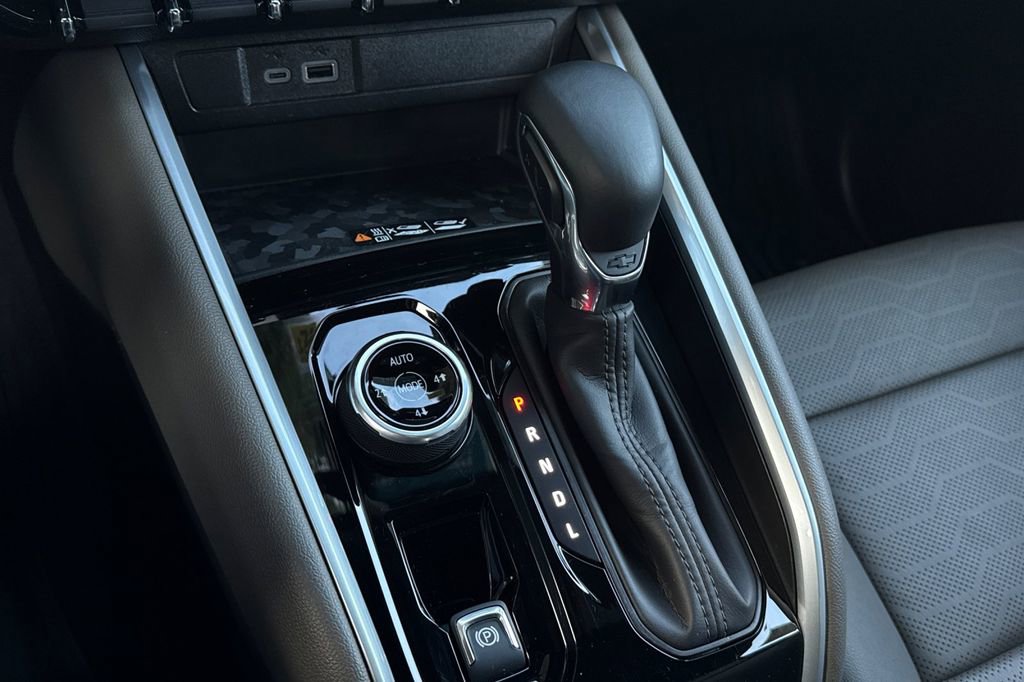 Certified 2024 Chevrolet Colorado ZR2 w/ ZR2 Bison Edition image 24