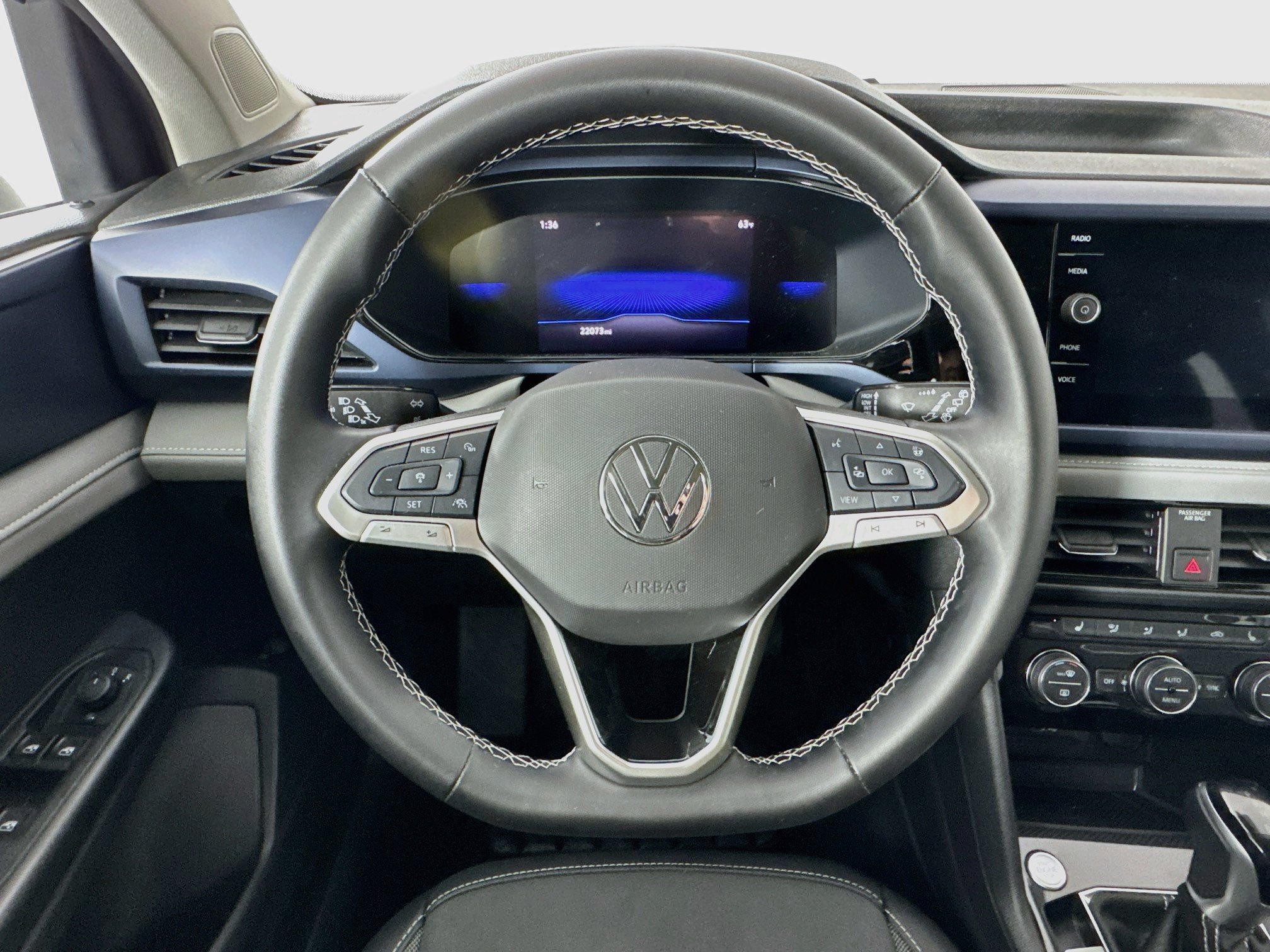 Used 2024 Volkswagen Taos SE AWD/4WD image 11