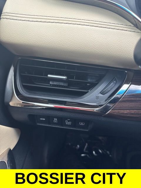 Used 2015 Toyota Avalon Limited w/ Technology Package FWD image 20