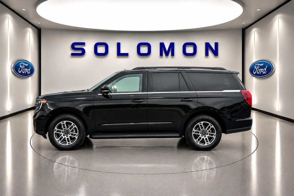 Certified 2025 Ford Expedition Active AWD/4WD image 2