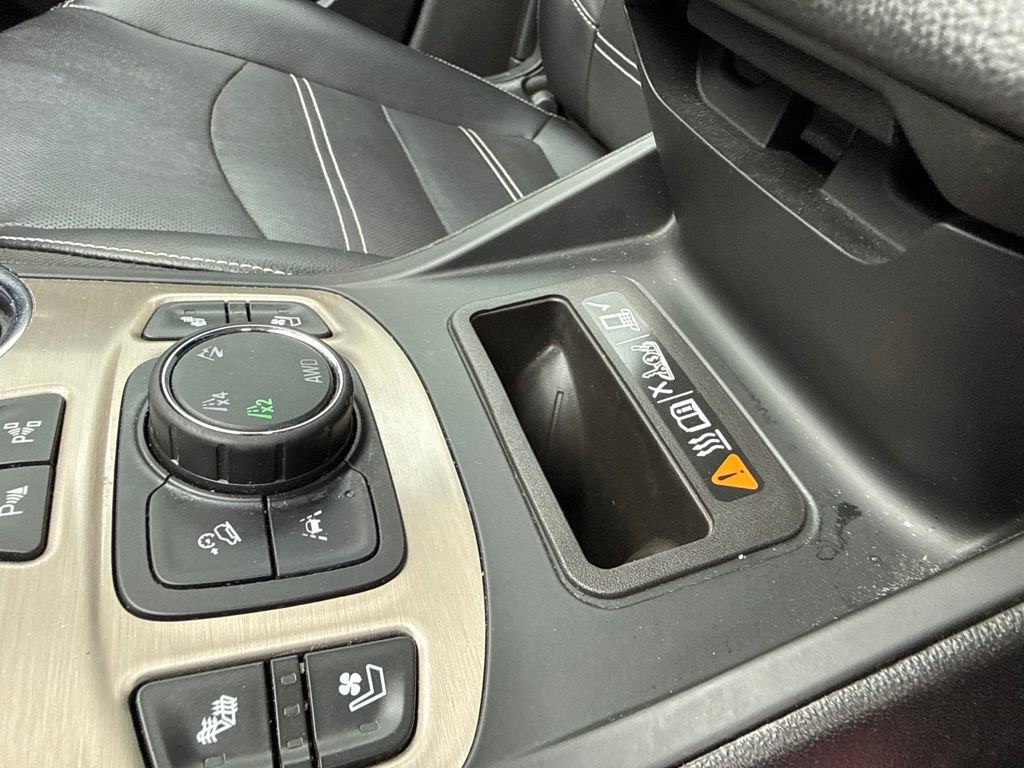 Used 2022 GMC Terrain Denali w/ Denali Premium Package AWD/4WD image 37