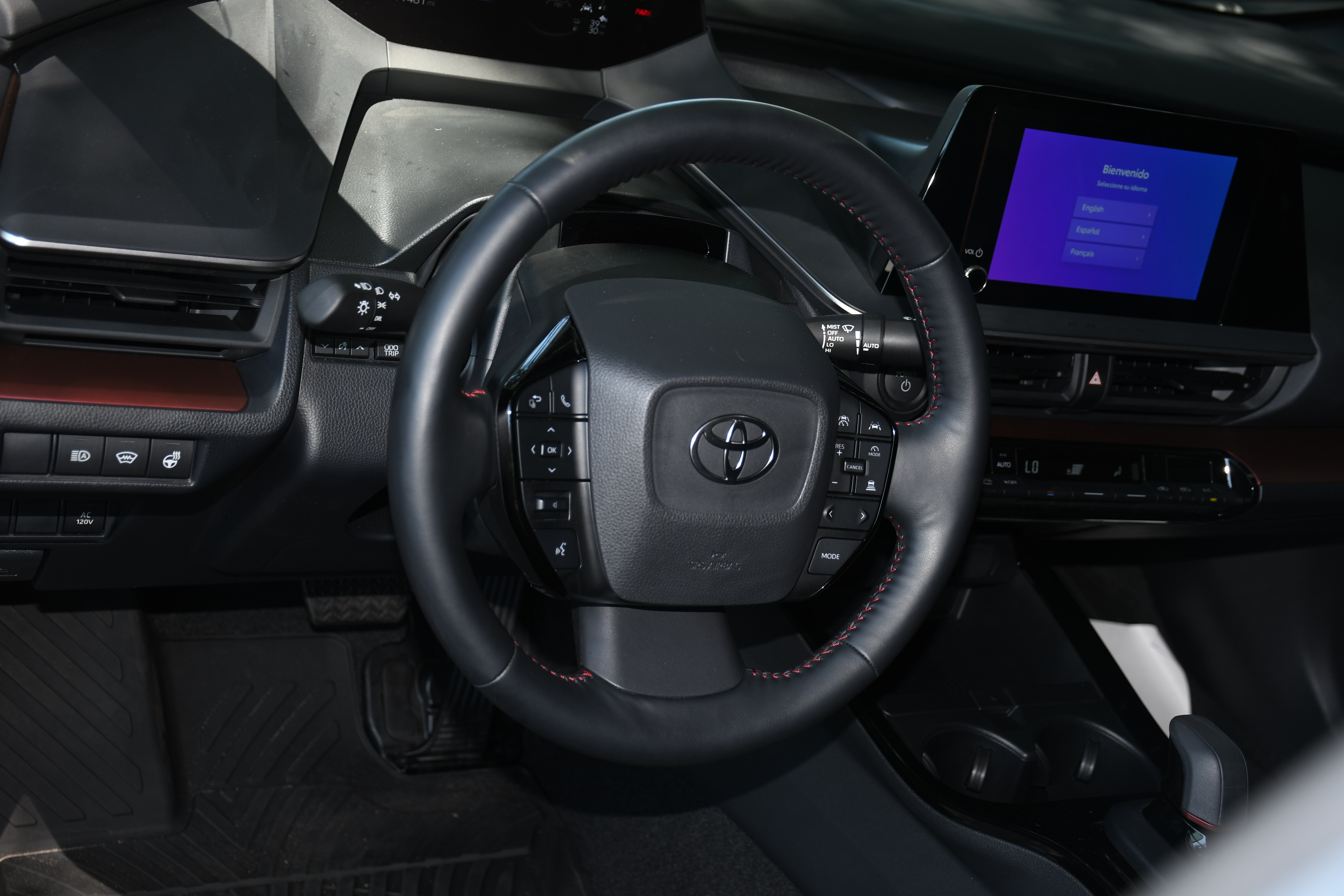 Certified 2026 Toyota Prius Plug-In Hybrid FWD image 8