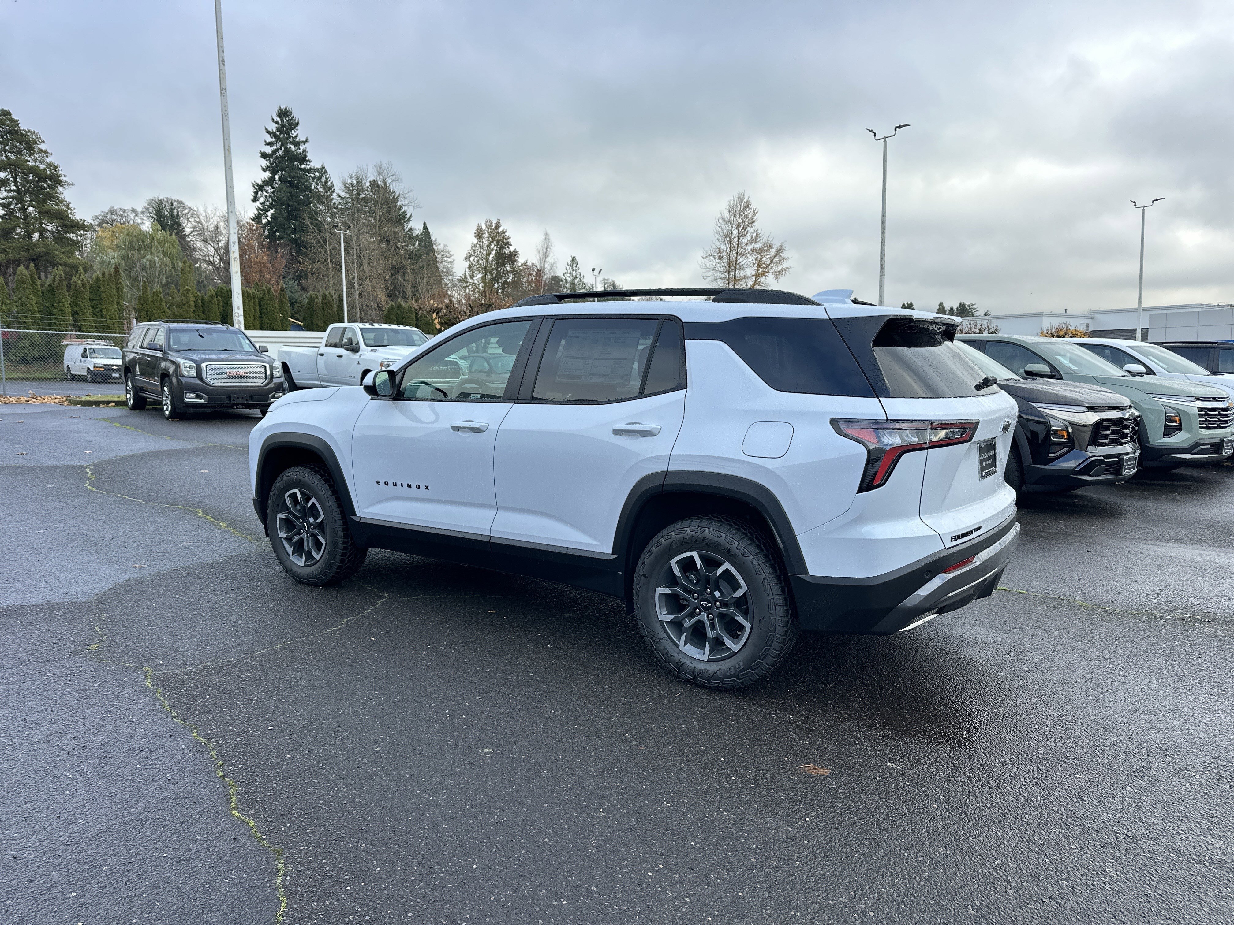 New 2026 Chevrolet Equinox ACTIV image 3