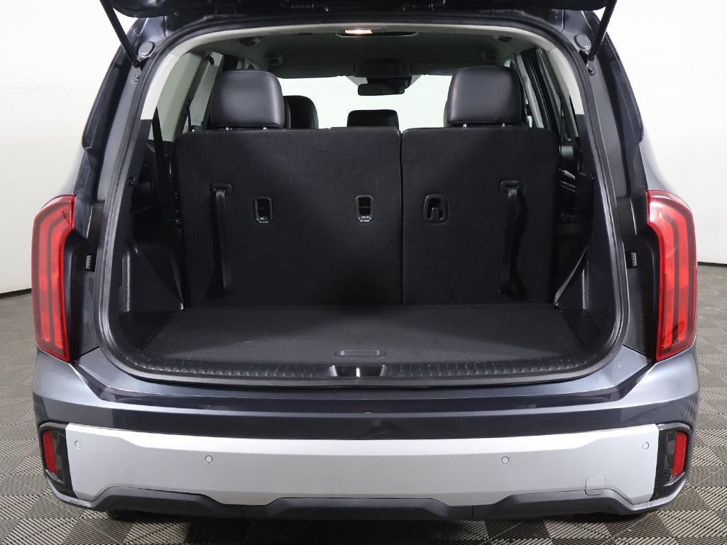 Used 2023 Kia Telluride LX AWD/4WD image 15