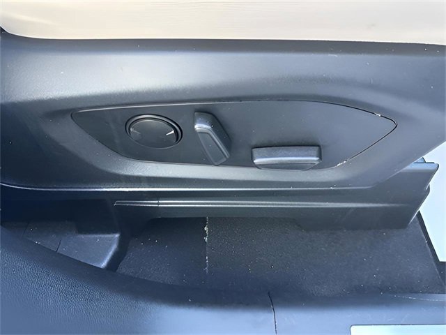 Used 2023 Ford Explorer Limited image 15