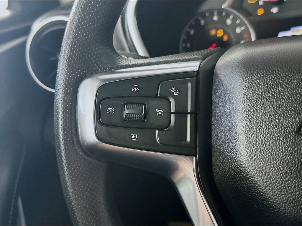 Used 2025 Chevrolet Blazer LT FWD image 25