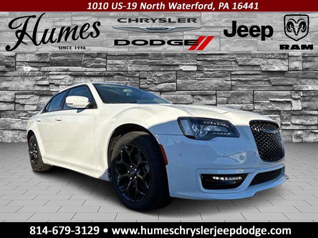 Used 2023 Chrysler 300 Touring L w/ Comfort Group
