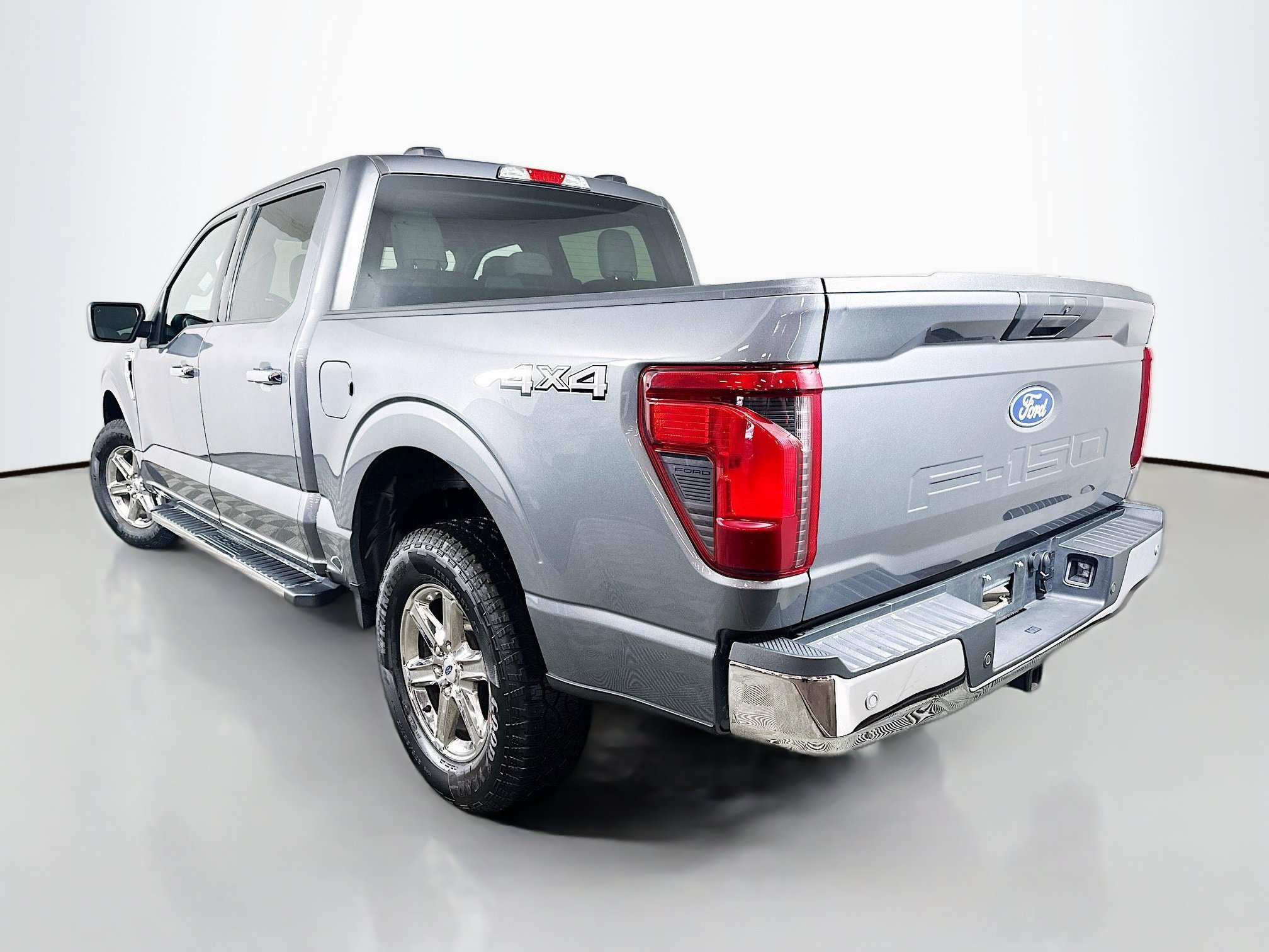 Used 2025 Ford F150 XLT w/ Equipment Group 301A Standard AWD/4WD image 5