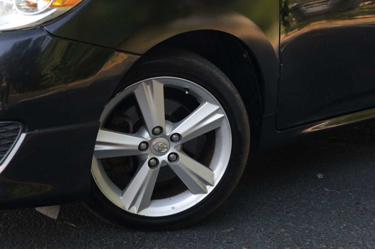 Used 2009 Toyota Matrix S FWD image 17