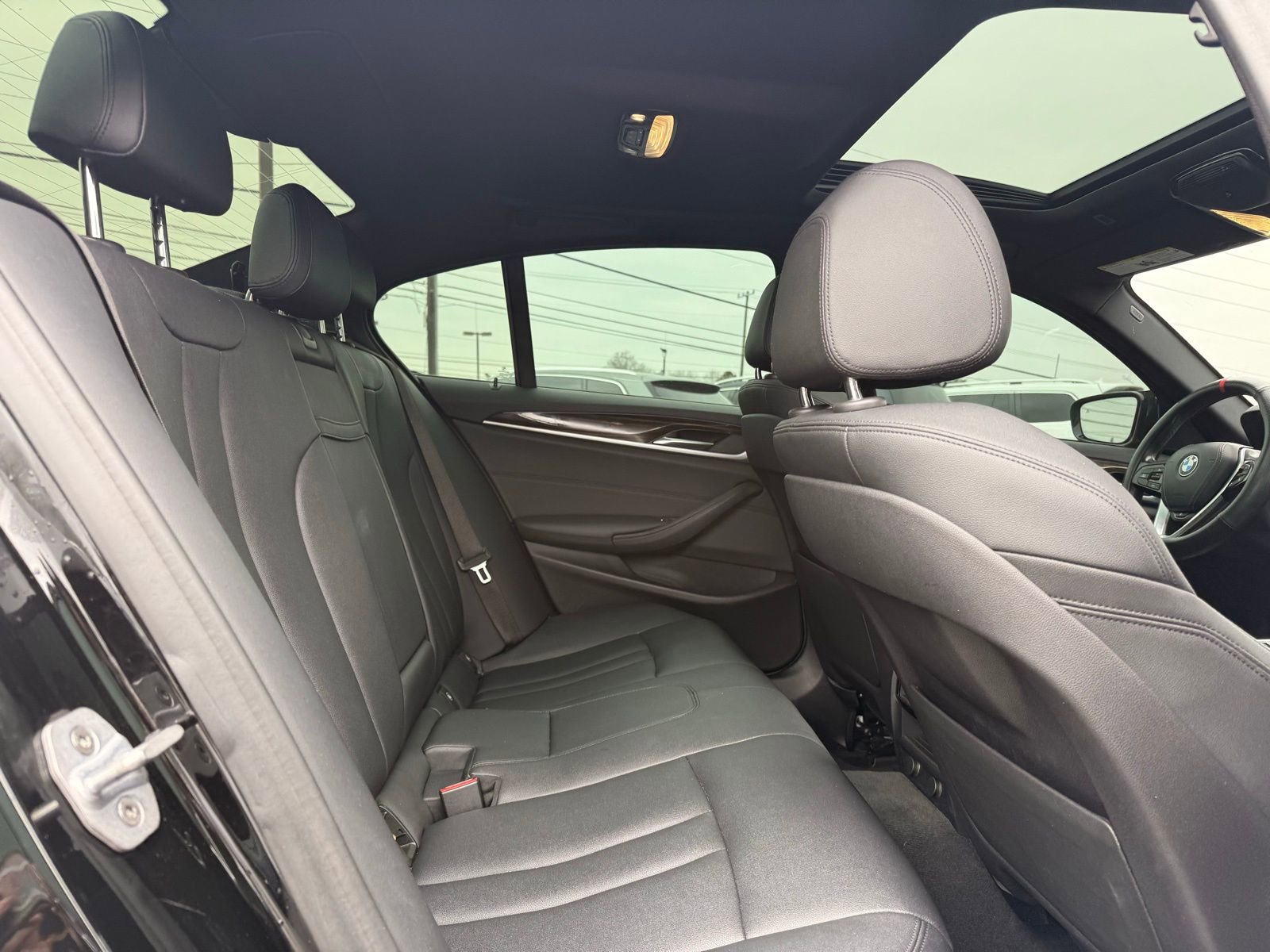 Used 2019 BMW 530i xDrive AWD/4WD image 32