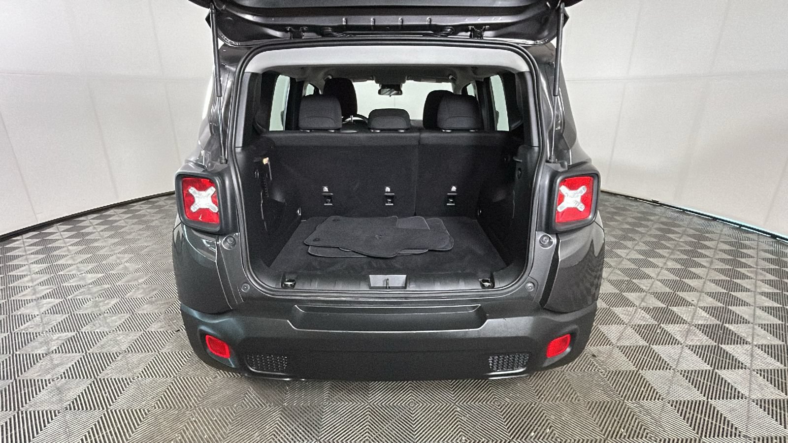Used 2021 Jeep Renegade Sport FWD image 31