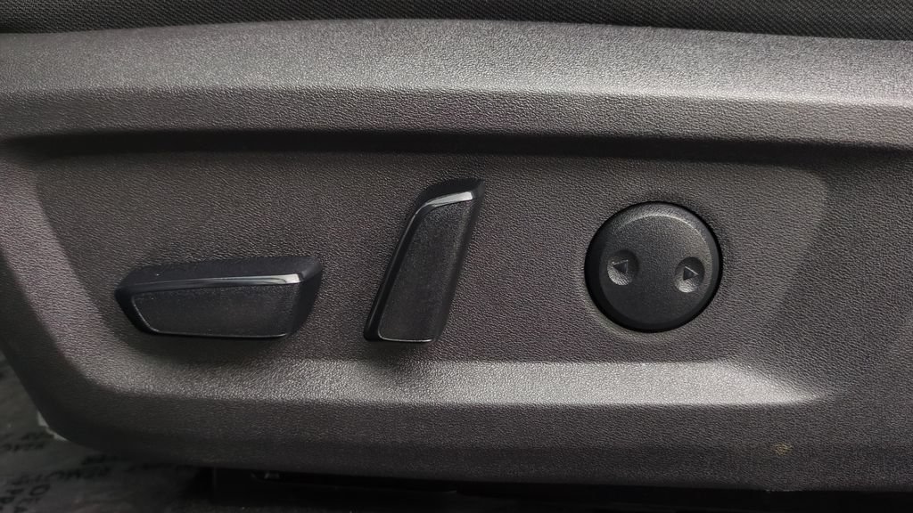 Certified 2023 Nissan Rogue SV AWD/4WD image 16