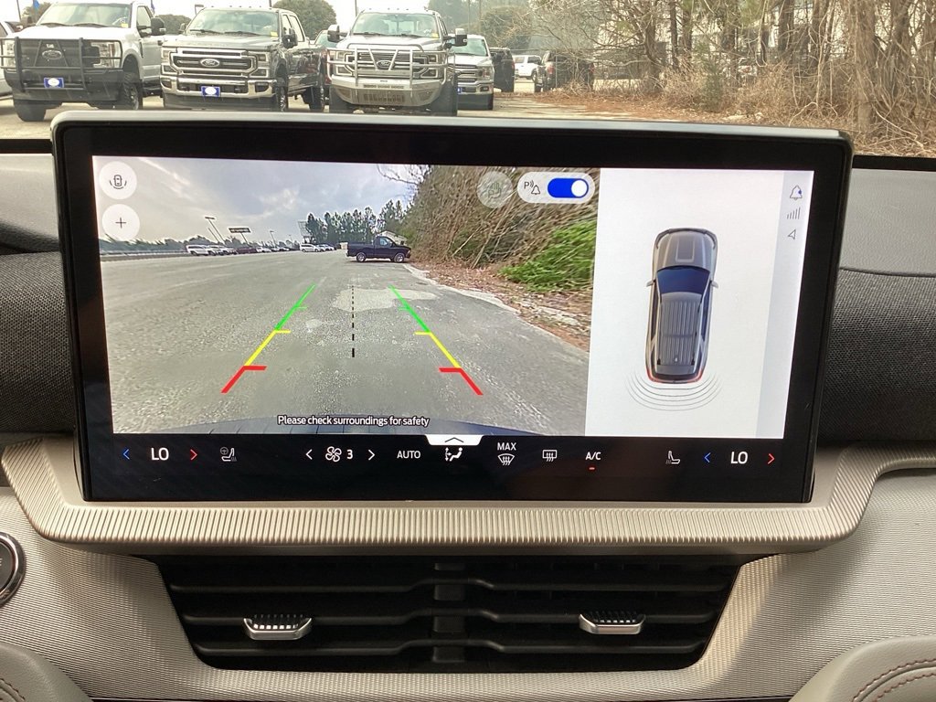 Used 2025 Ford Explorer Active w/ Active Comfort Package image 55