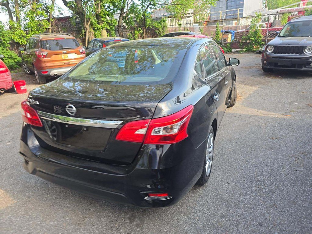Used 2019 Nissan Sentra S FWD image 2