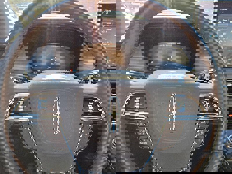 Used 2023 Lincoln Nautilus Reserve w/ Monochromatic Package image 18