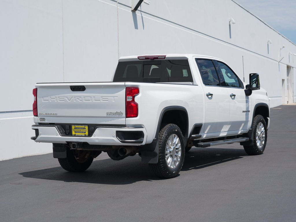 Certified 2022 Chevrolet Silverado 3500 High Country w/ Z71 Off-Road Package AWD/4WD image 4
