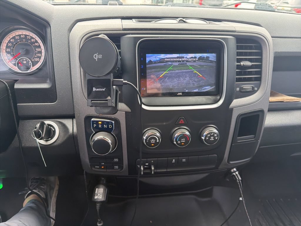 Used 2017 RAM 1500 Express AWD/4WD image 11