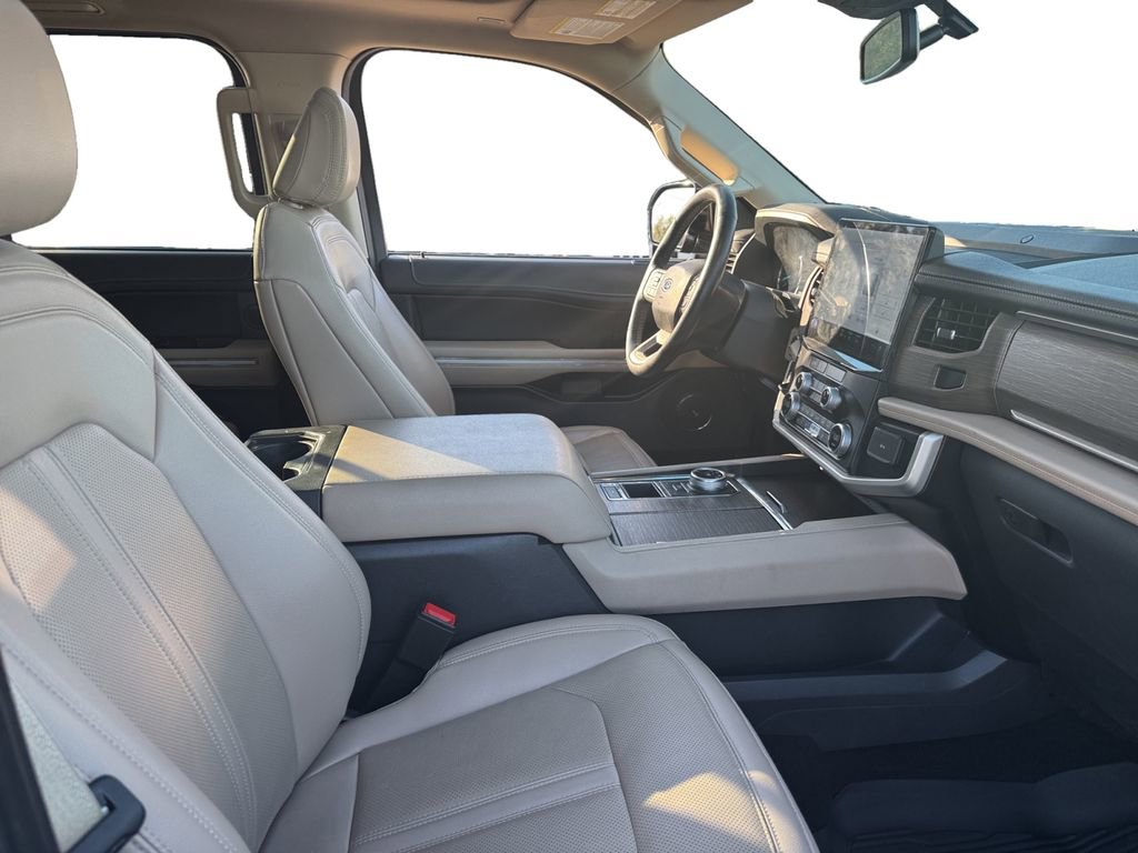 Certified 2024 Ford Expedition Limited image 20