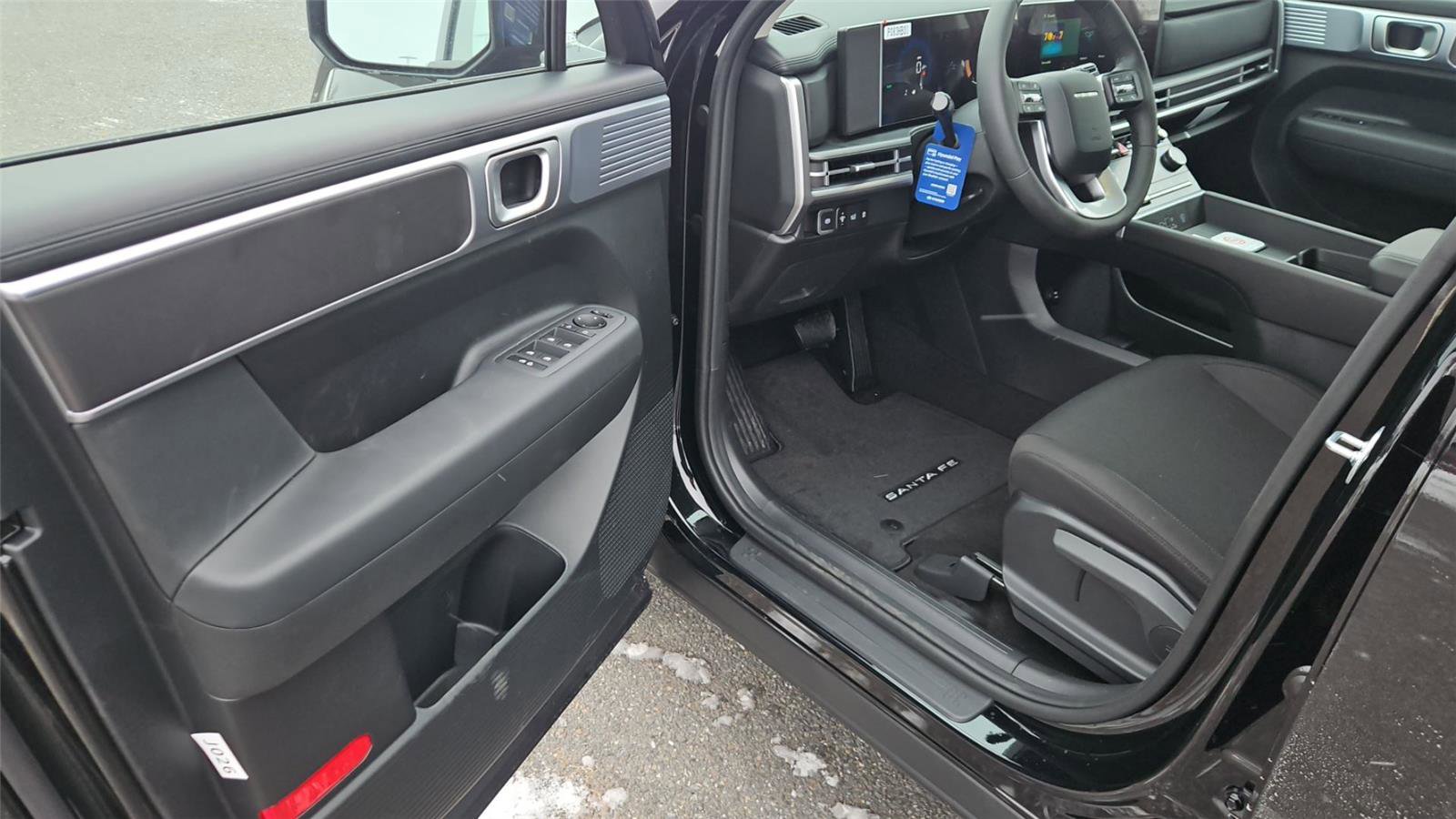 New 2026 Hyundai Santa Fe SE image 9