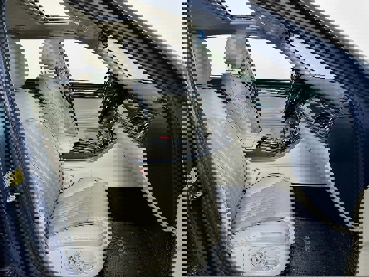 Used 2017 Genesis G90 5.0 Ultimate image 36